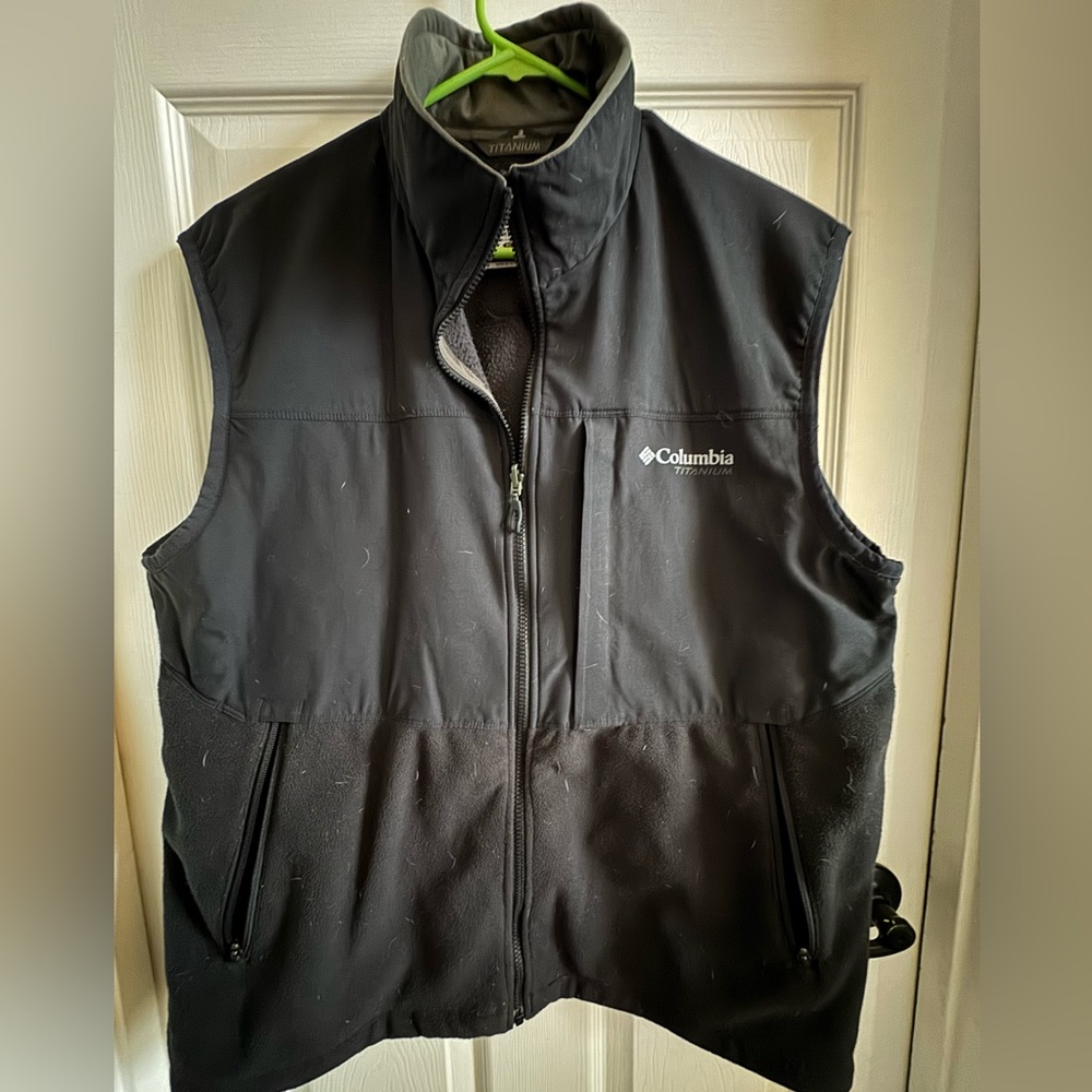 Men’s XL Columbia Titanium Vest
